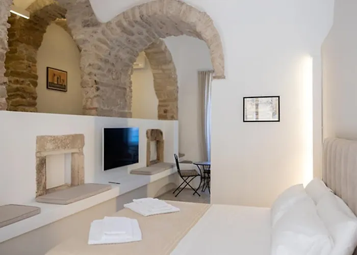 Vetera Luxury Home- Casa Forno 1638 게스트하우스 4*