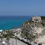 Vetera Luxury Home- Casa Forno 1638 بيت ضيافة تروبيا